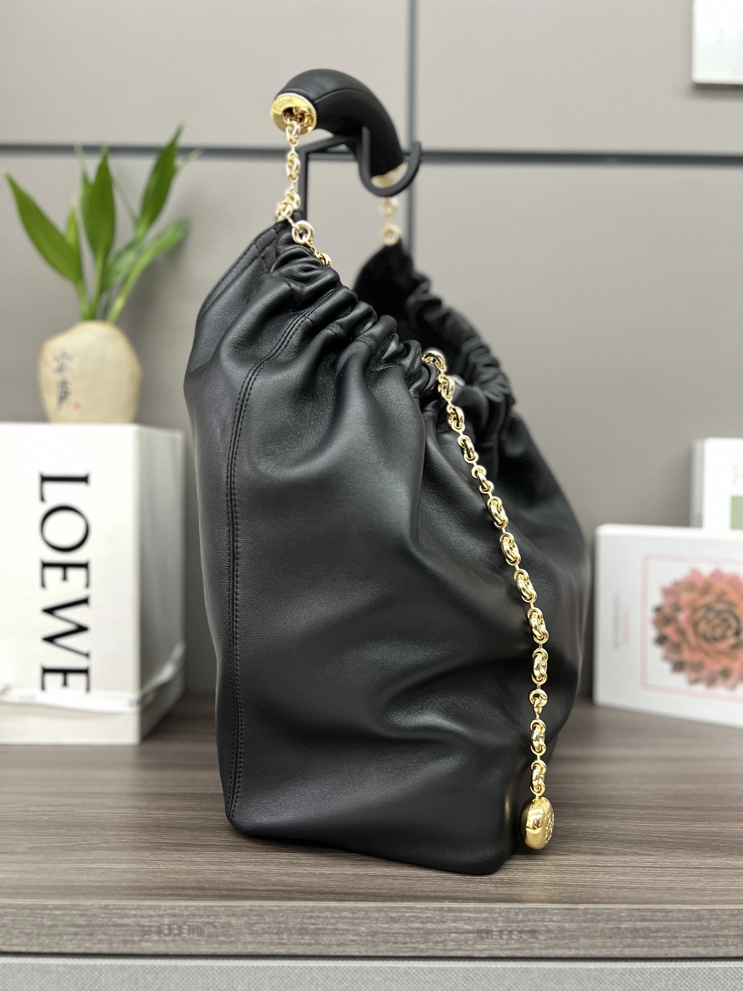 MOMO- 8o5w5 A914Q37X01-1100 high quality version Squeeze sheephide item：E-B177I2556