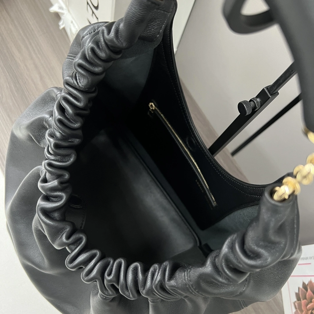 MOMO- 8o5w5 A914Q37X01-1100 high quality version Squeeze sheephide item：E-B177I2556