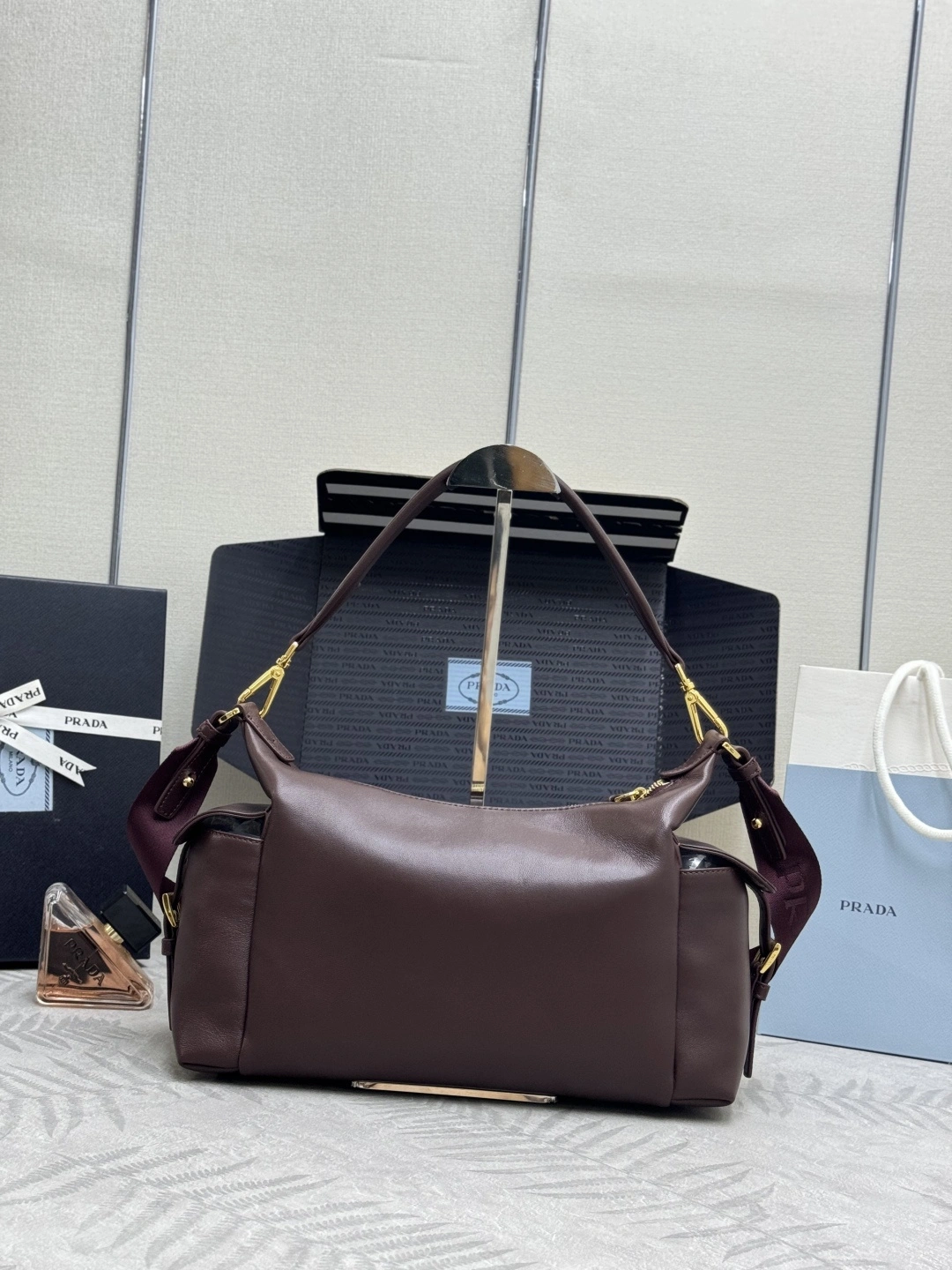 MOMO--Pr141 1BC264_2DX8_F0038_V_NOO high quality version sheepskin item:E-B000K0702