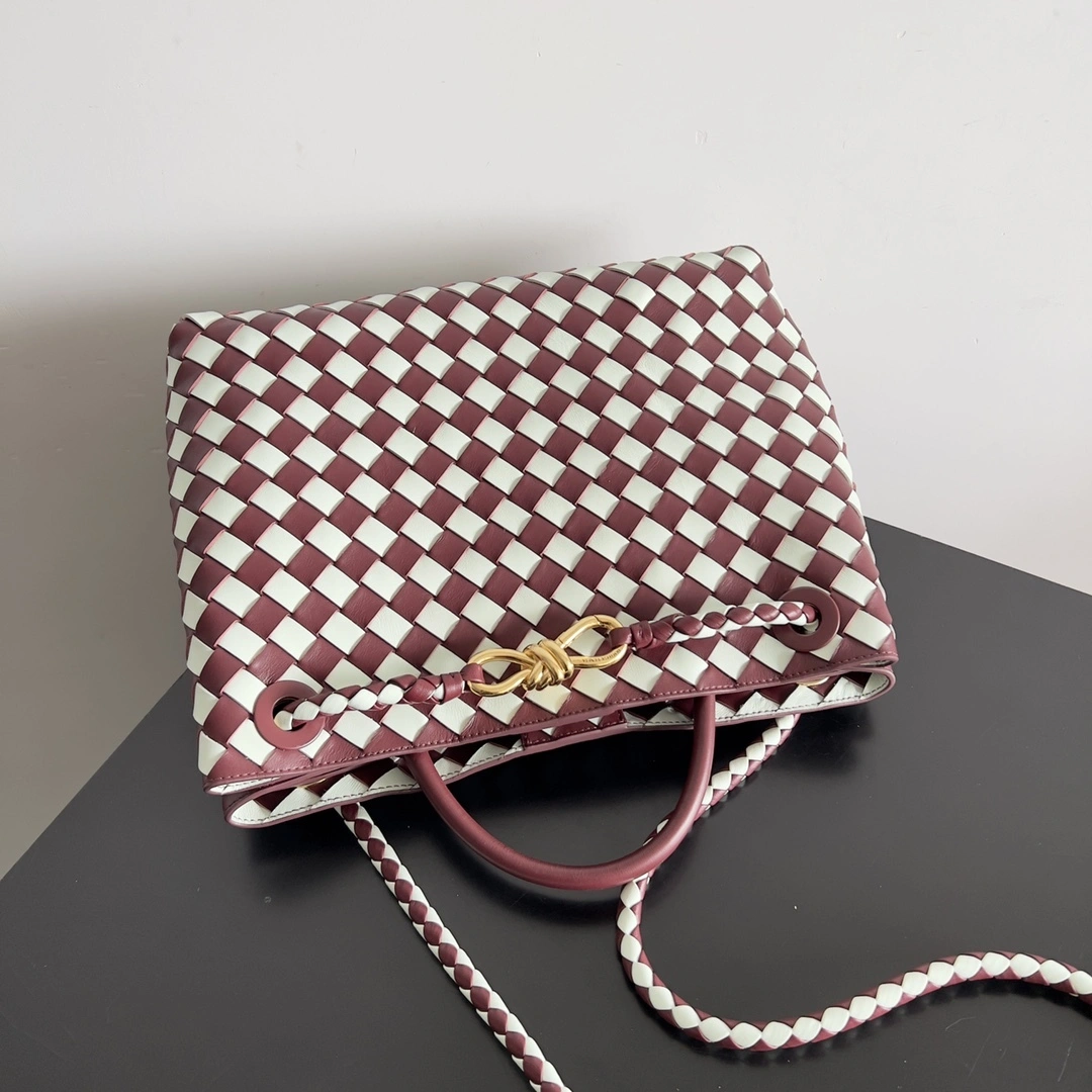 MOMO- V595t1 777527V3SL18965 Andiamo lambskin high quality version item：E-B177I2421