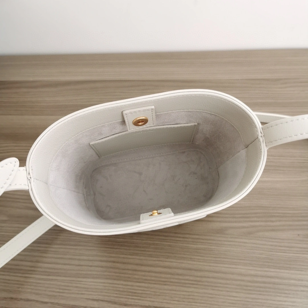 MOMO- high quality version 10L433ESM-29JA BUCKET TRIOMPHE cowhide item：C-B063A0403C