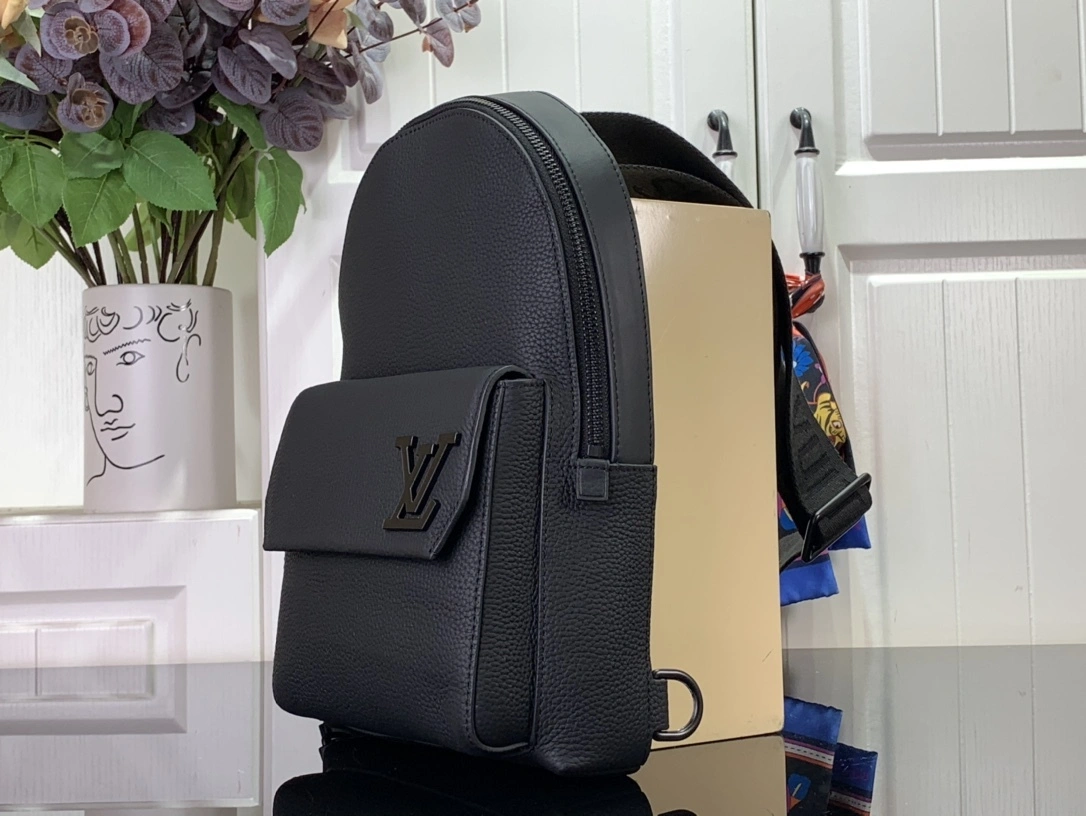MOMO --- M23736 item:D-B063A2208V