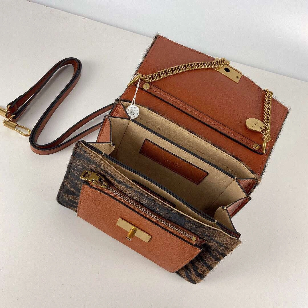 MOMO---- Multiple colors item : M063B00A2335-3