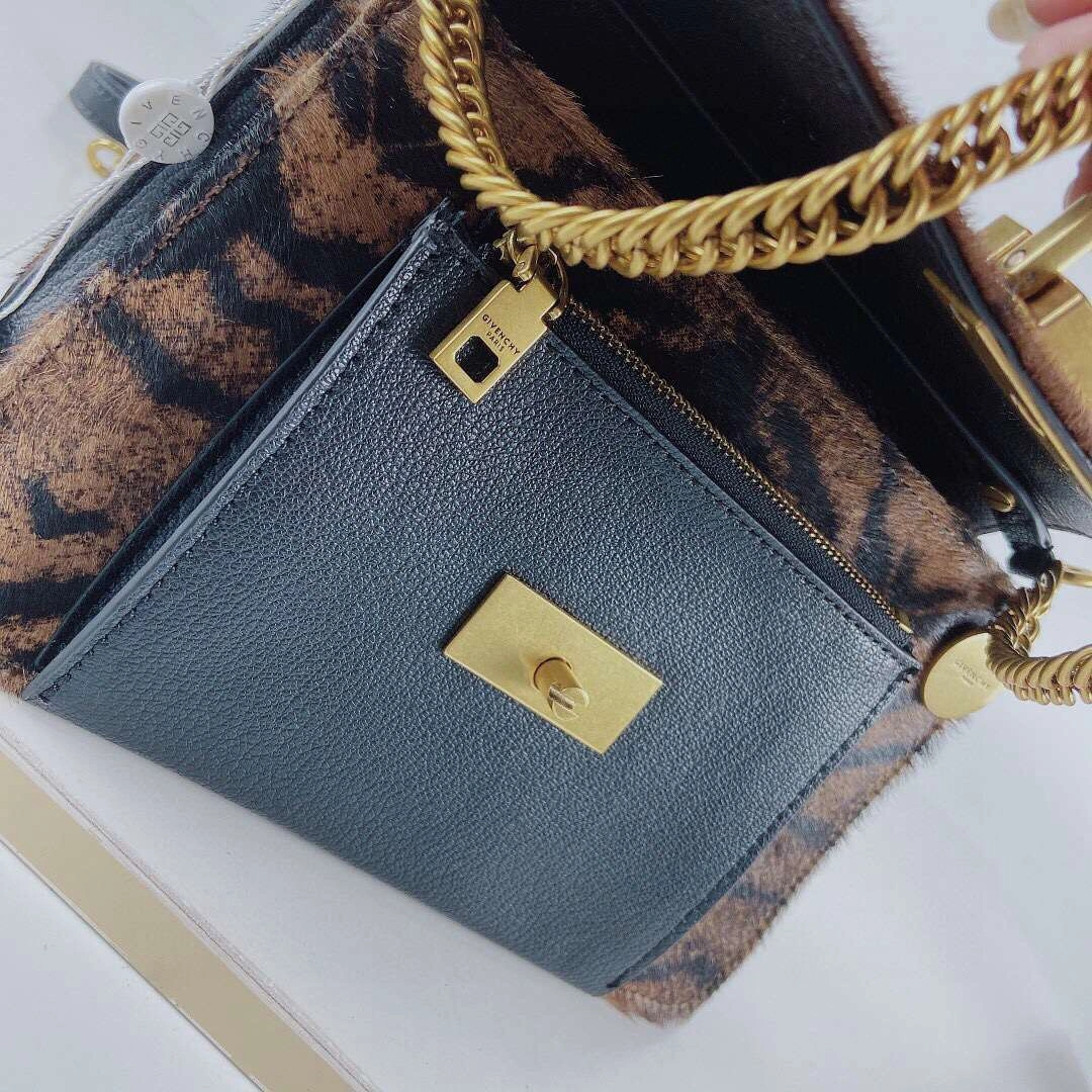 MOMO---- Multiple colors item : M063B00A2335-3