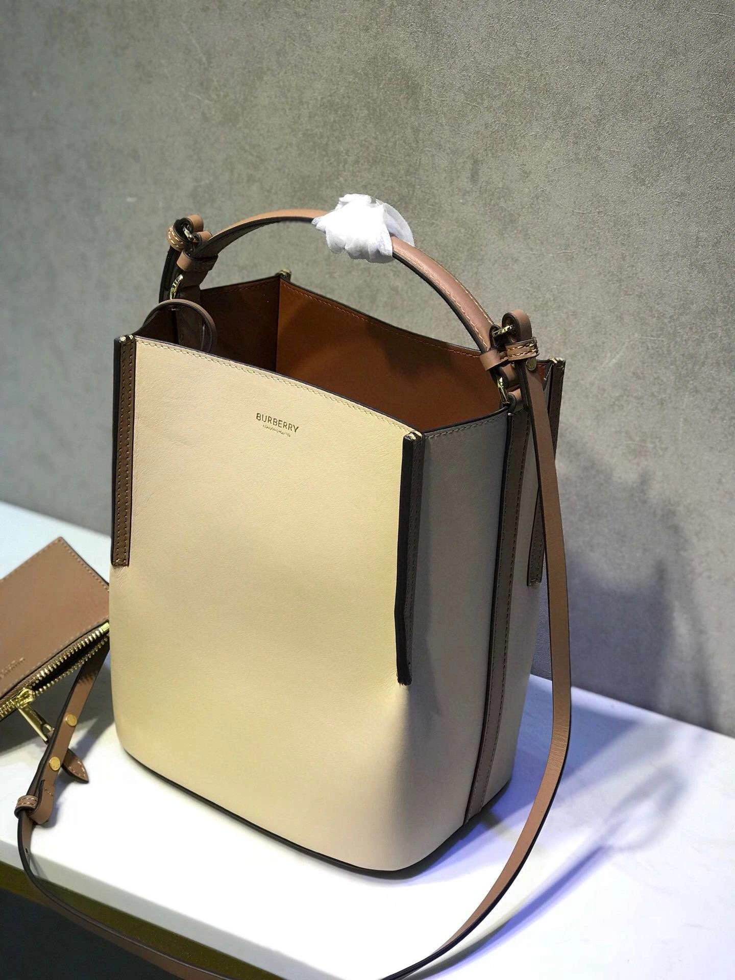 MOMO---- item : 063B55A0237-2