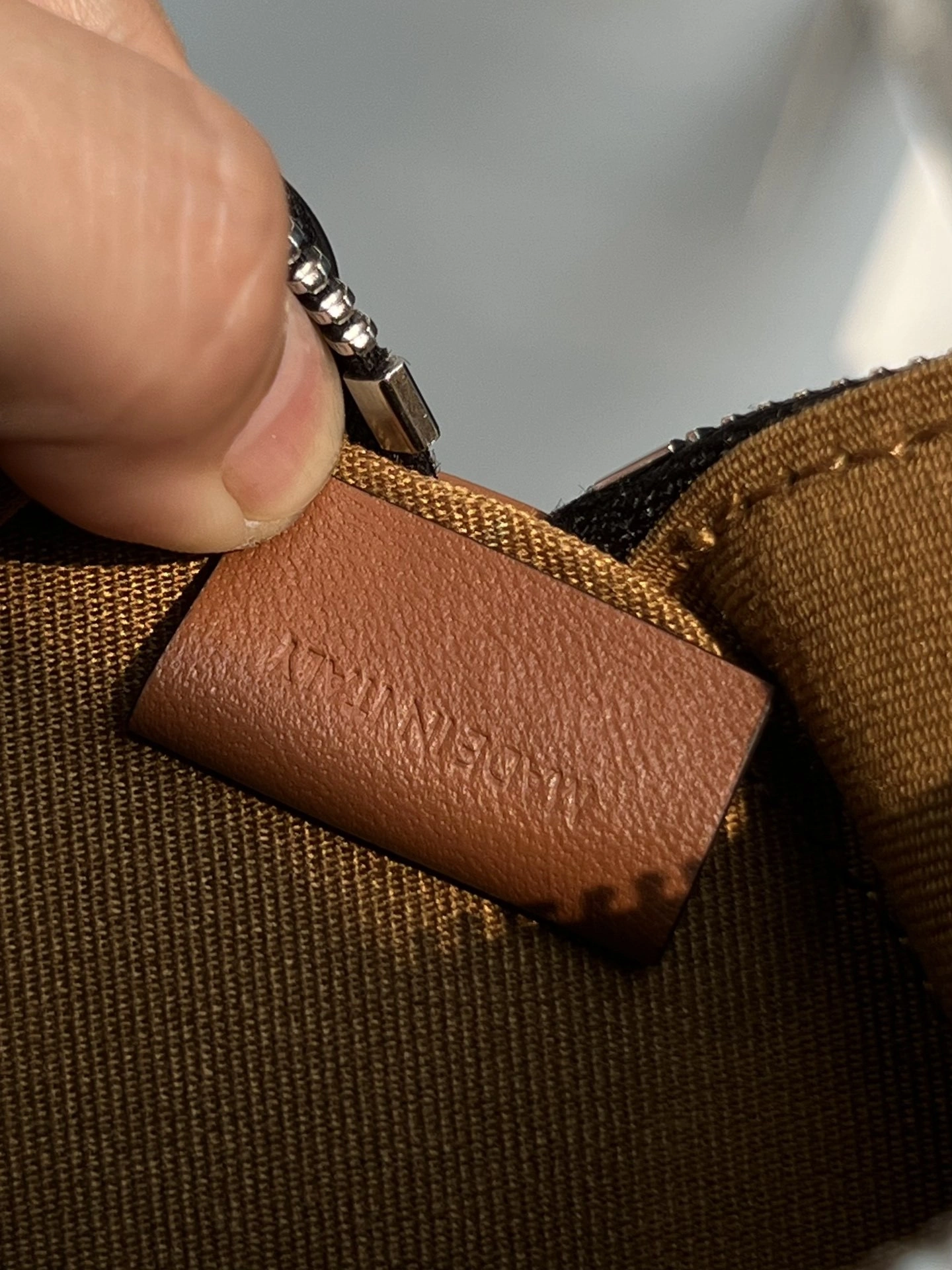 MOMO--- 110052EJF-04LI Calfskin item:D-B432D0638