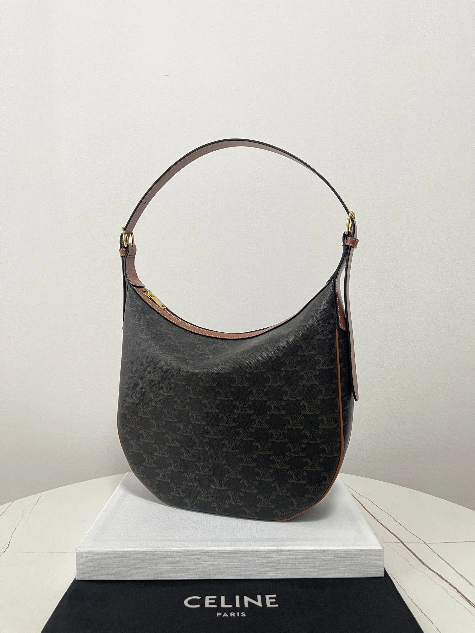 MOMO--- 114712FQM-04LU cowhide item:D-B806D1503