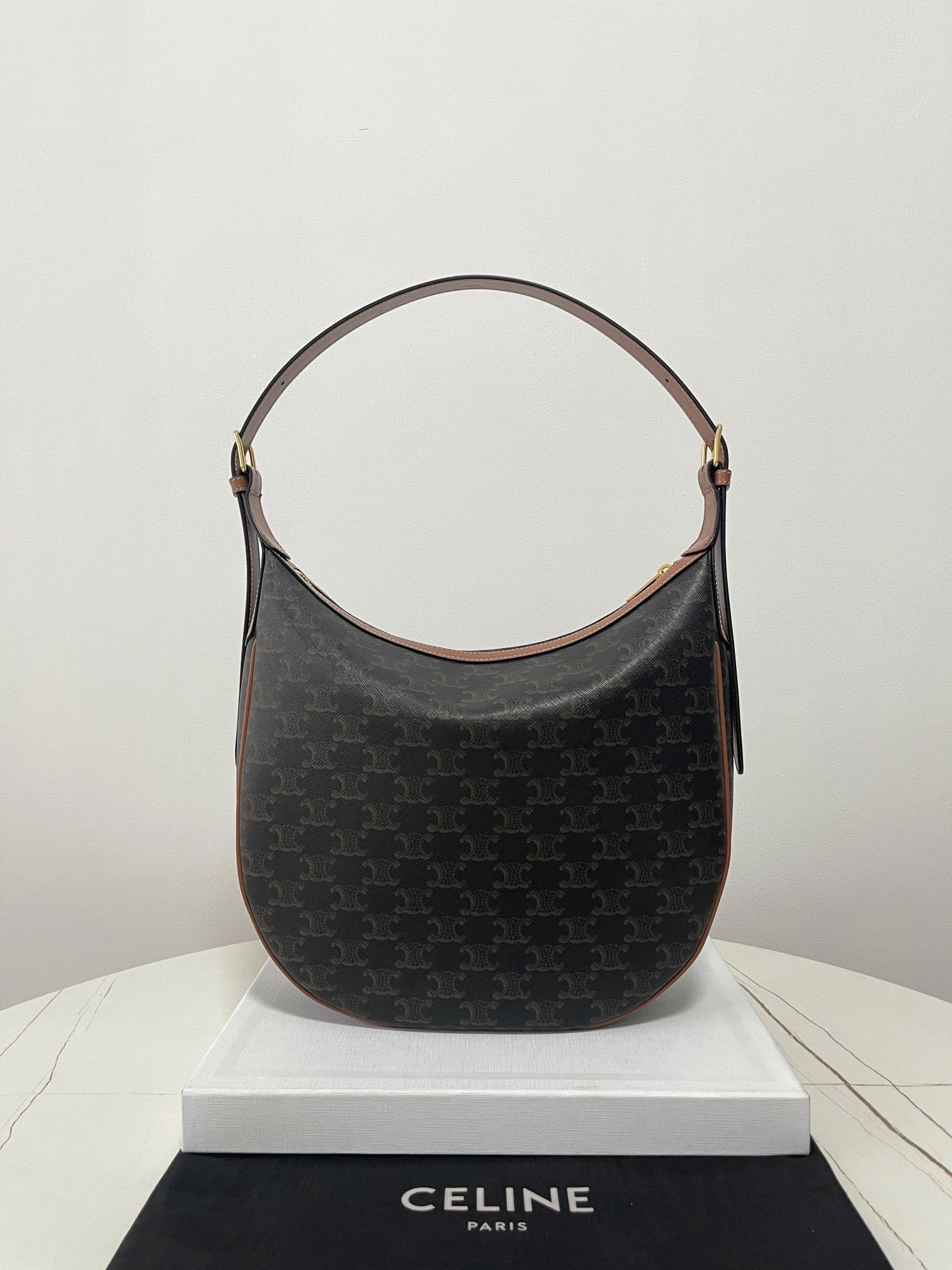 MOMO--- 114712FQM-04LU cowhide item:D-B806D1503