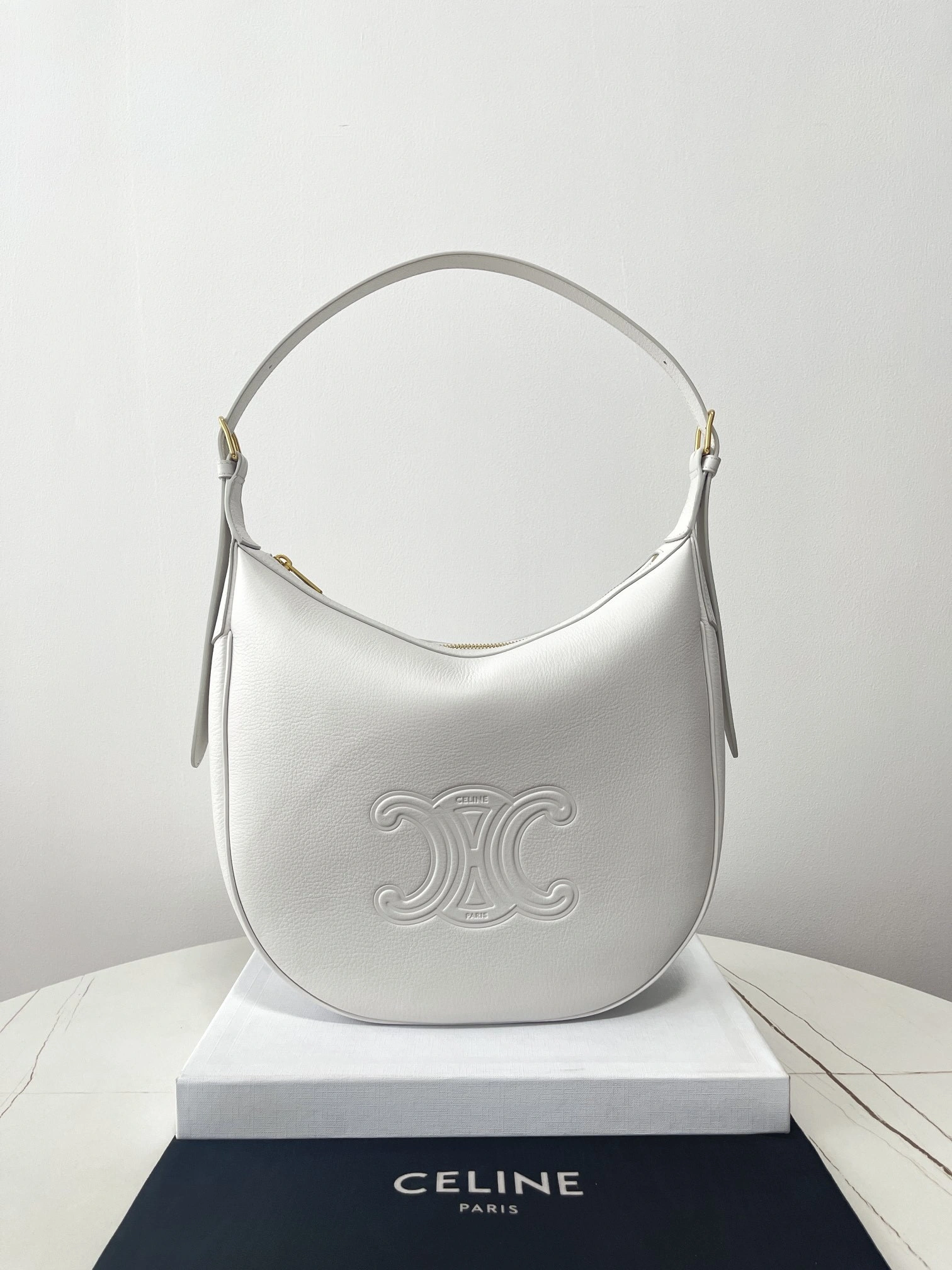 MOMO--- 114713FLH-08OA cowhide item:D-B806D1505