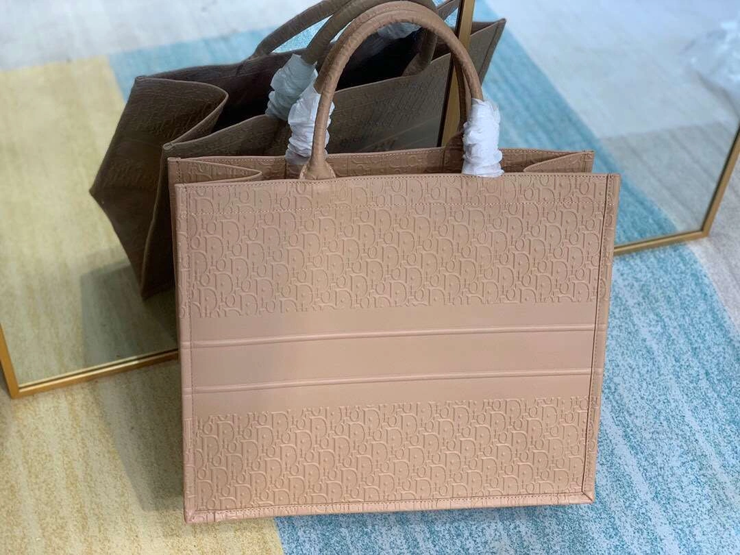 MOMO--- 1286 Book Tote Calfskin 3 colour item :063B75E2023-2