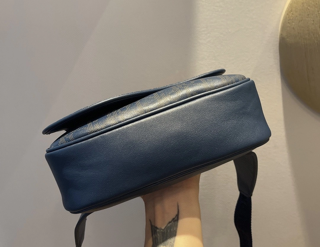 *MOMO--- 1ADPO223 cowhide item : A-B00H2351A