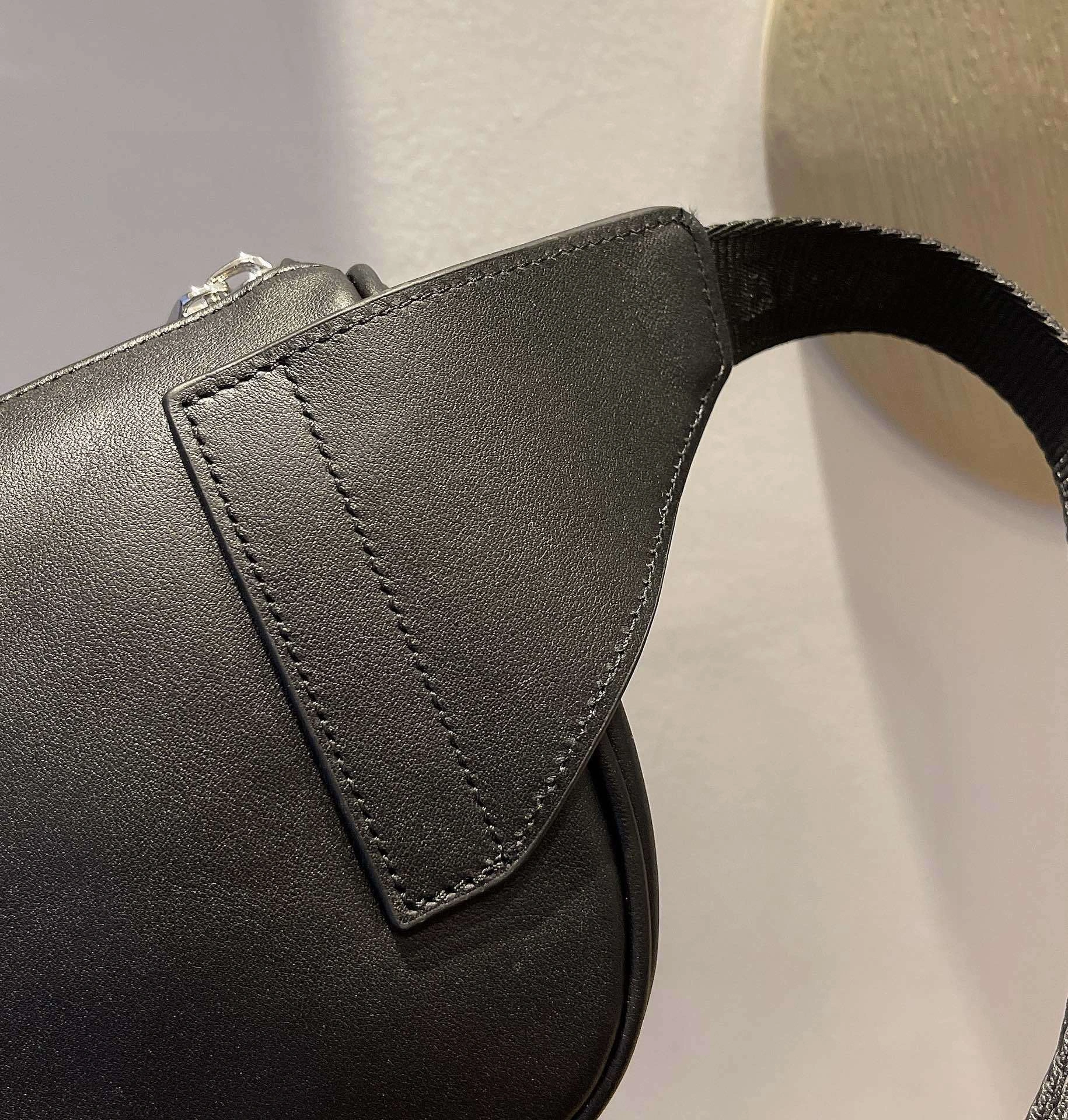 *MOMO--- 1ADPO223 item : A-B00H2312A