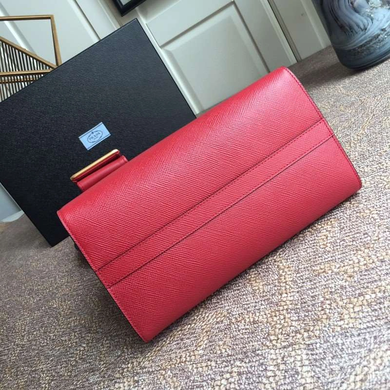 *MOMO--- 1BA156 cowhide item : A-B00H3046A