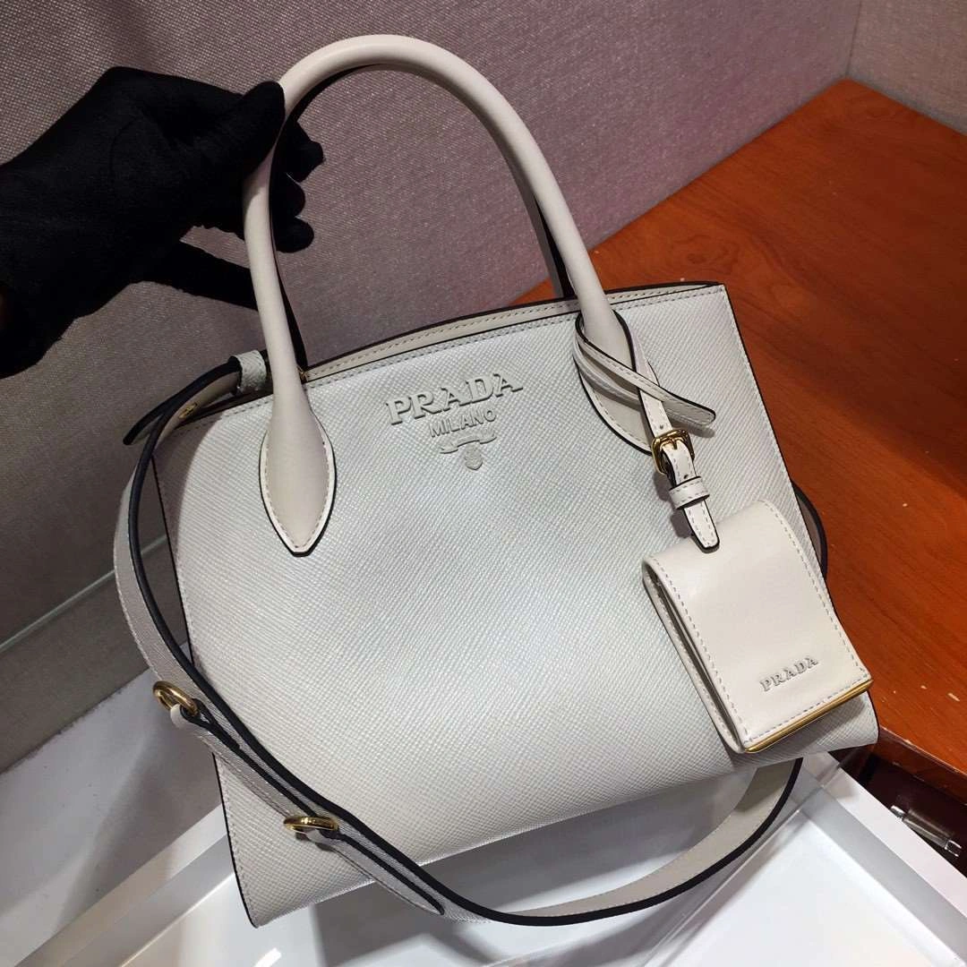 *MOMO--- 1BA156 cowhide item : A-B00H3048A