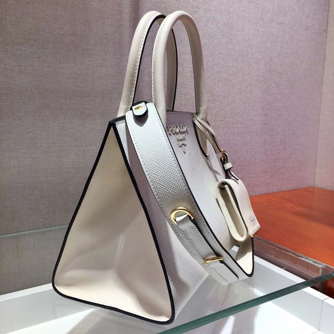 *MOMO--- 1BA156 cowhide item : A-B00H3048A