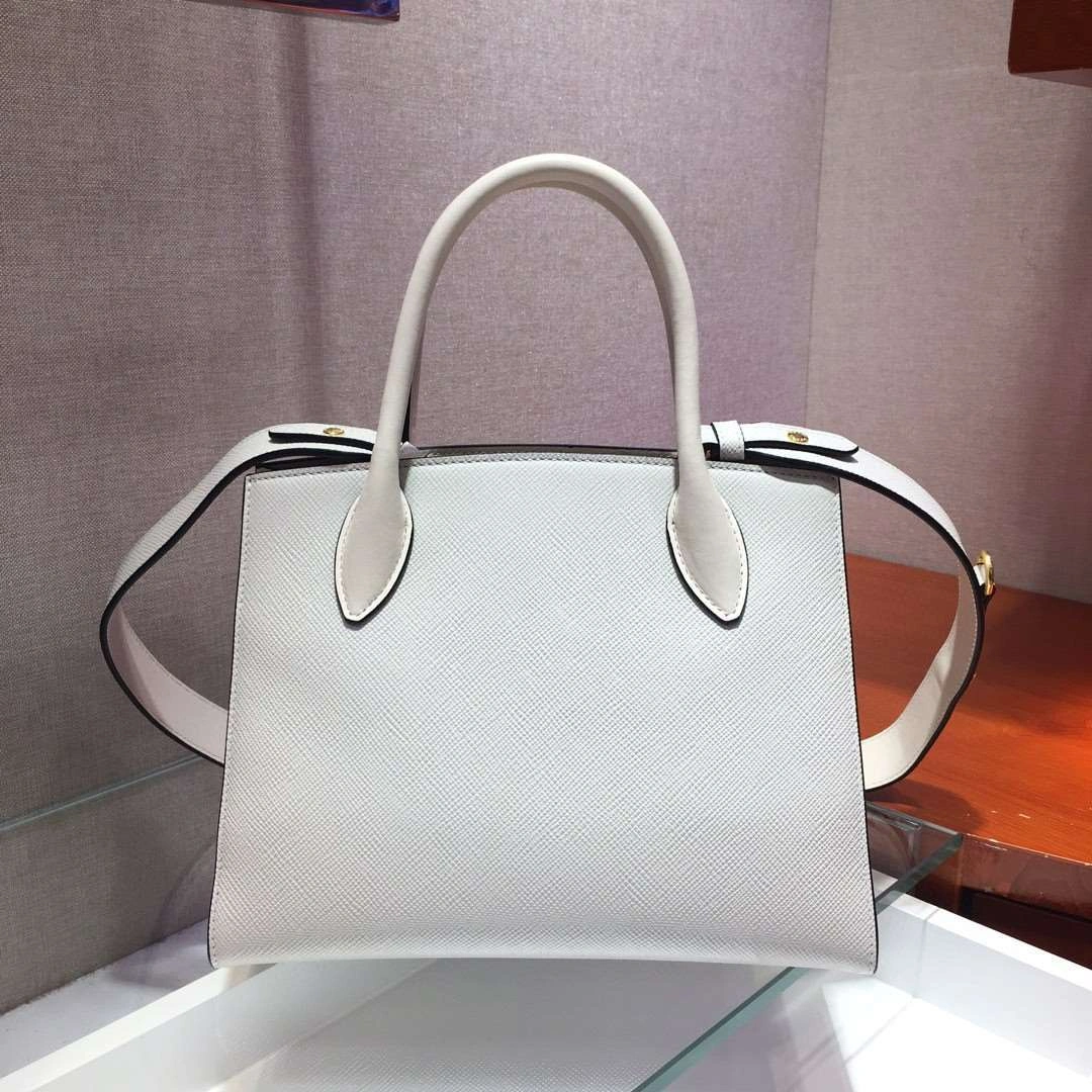 *MOMO--- 1BA156 cowhide item : A-B00H3048A