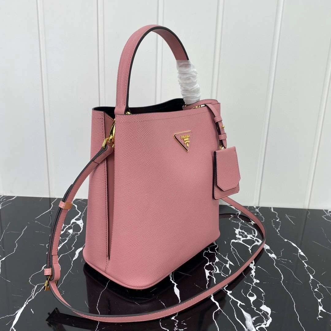 *MOMO--- 1BA212 cowhide item : A-B00H3127A