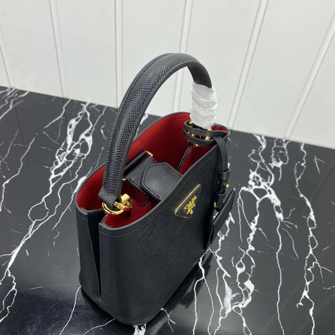*MOMO--- 1BA217 item : A-B202H2518A