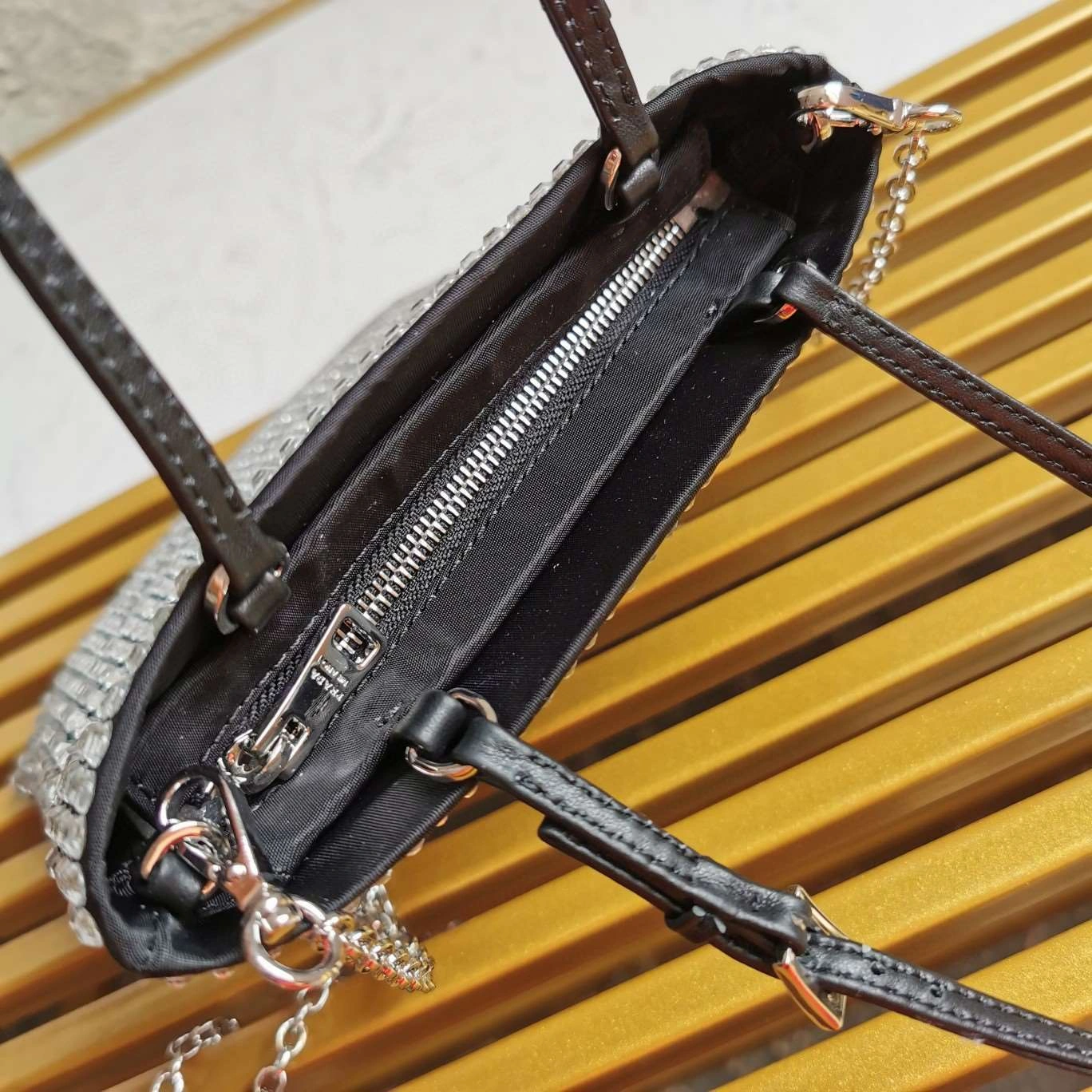 *MOMO--- 1BA253T item : A-B063H2424A