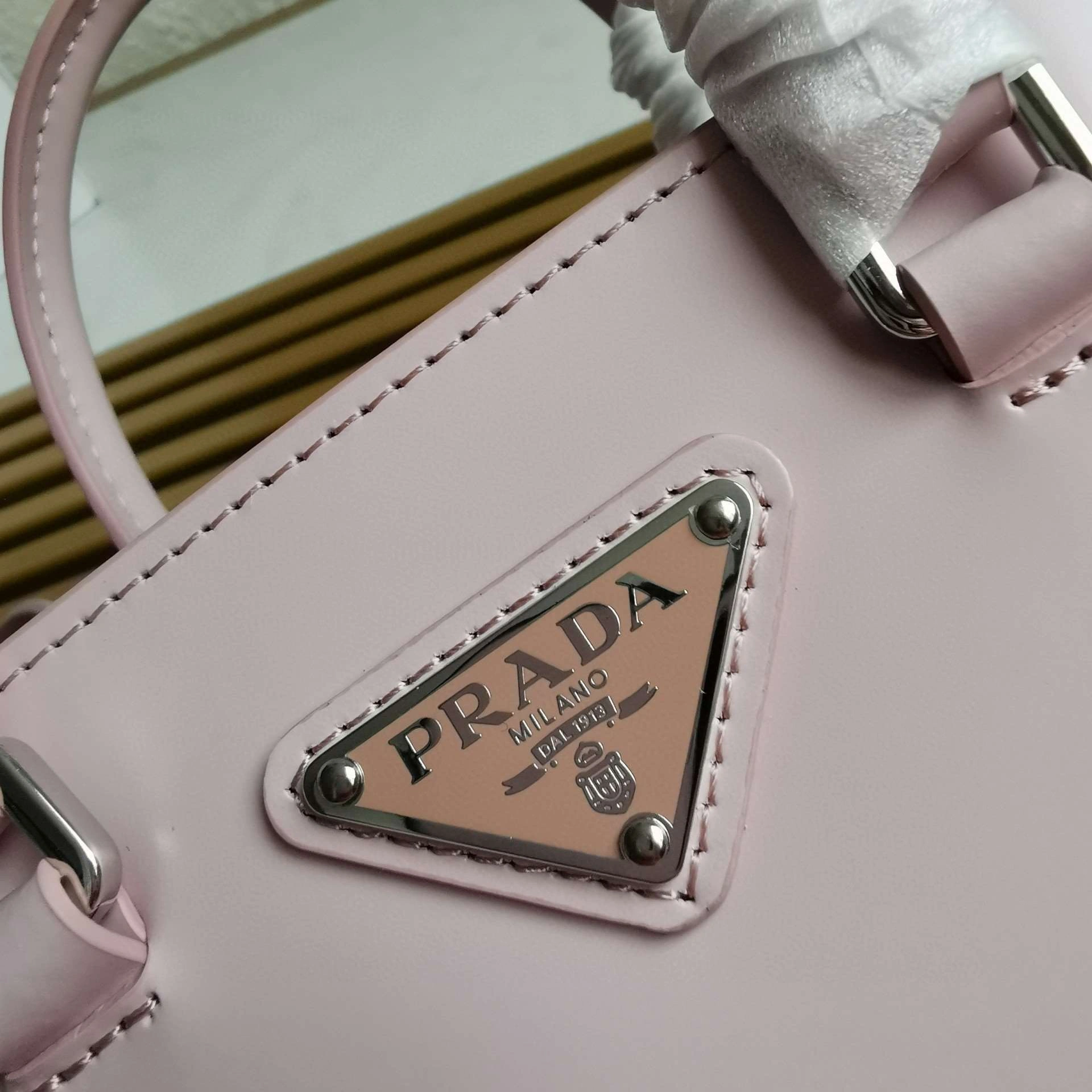 *MOMO--- 1BA331 cowhide item : A-B271H2847A