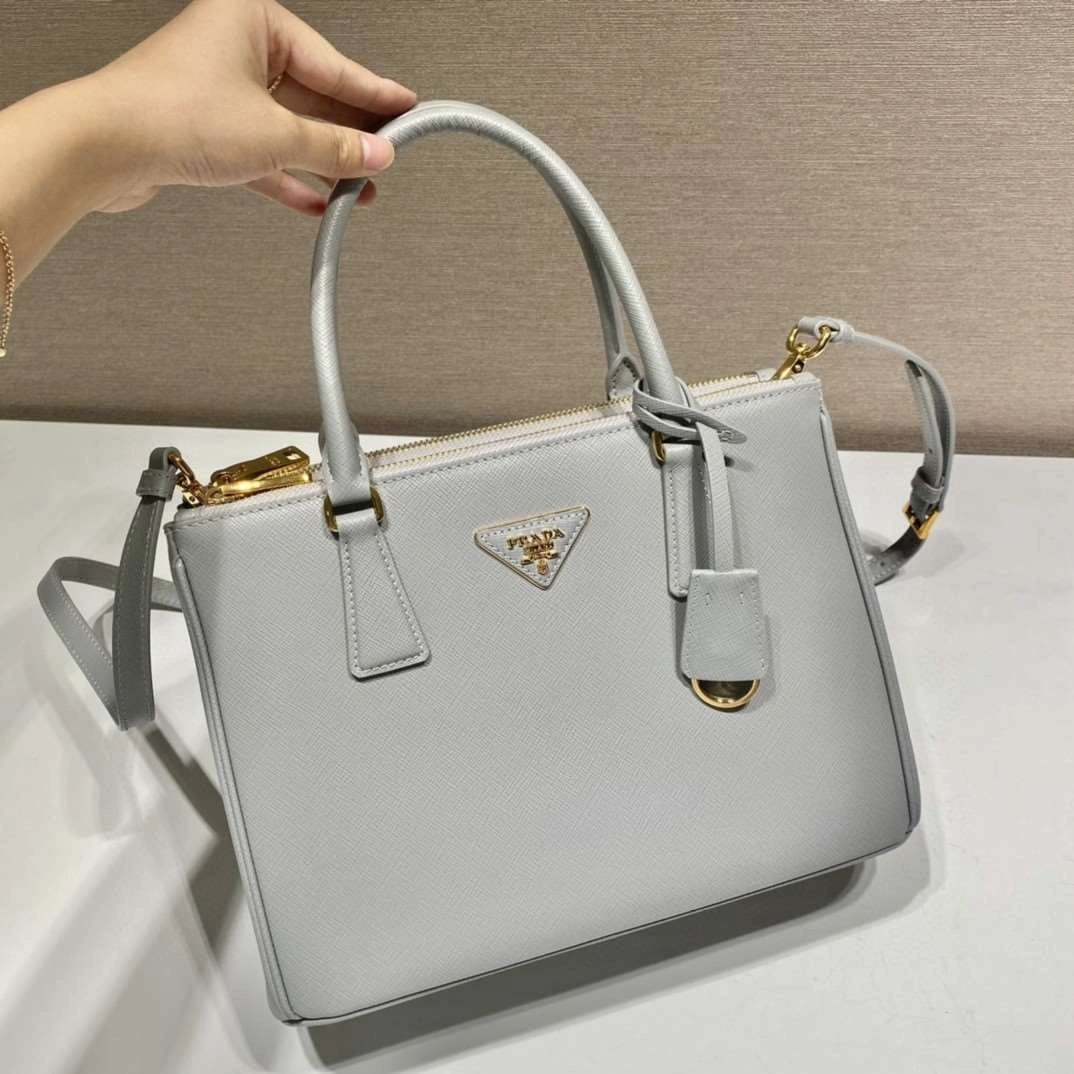 *MOMO--- 1BA863 cowhide item : A-B00H2716A