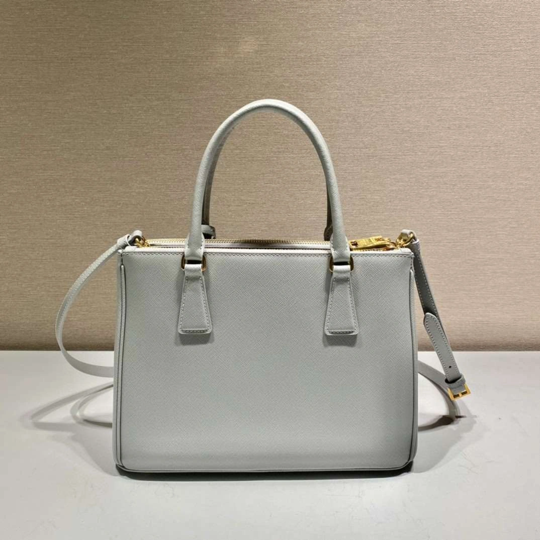 *MOMO--- 1BA863 cowhide item : A-B00H2716A
