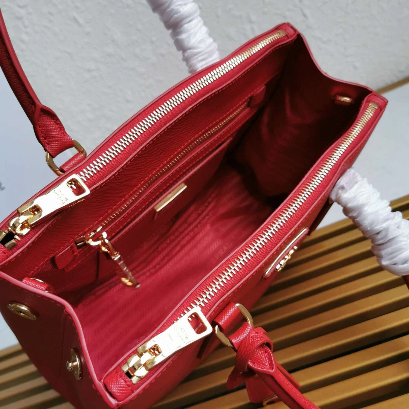 *MOMO--- 1BA863 item : A-B063H2713A