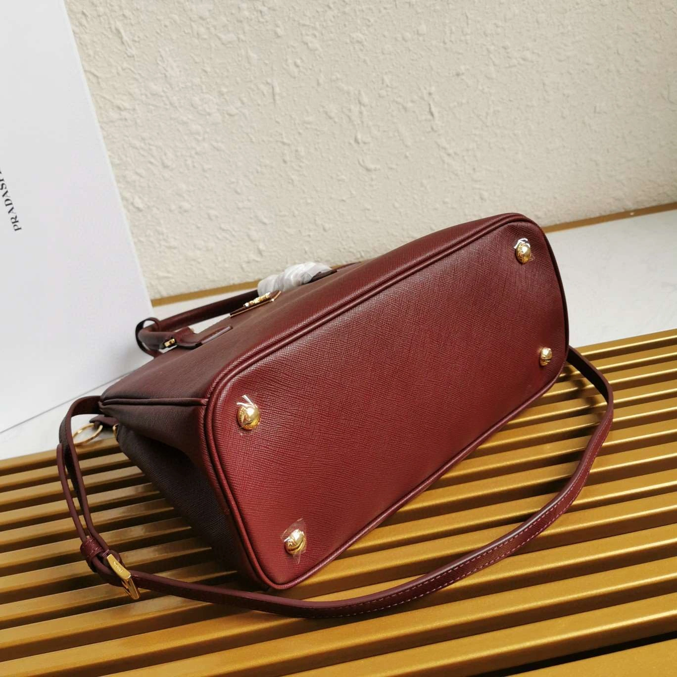 *MOMO--- 1BA863 item : A-B063H2714A