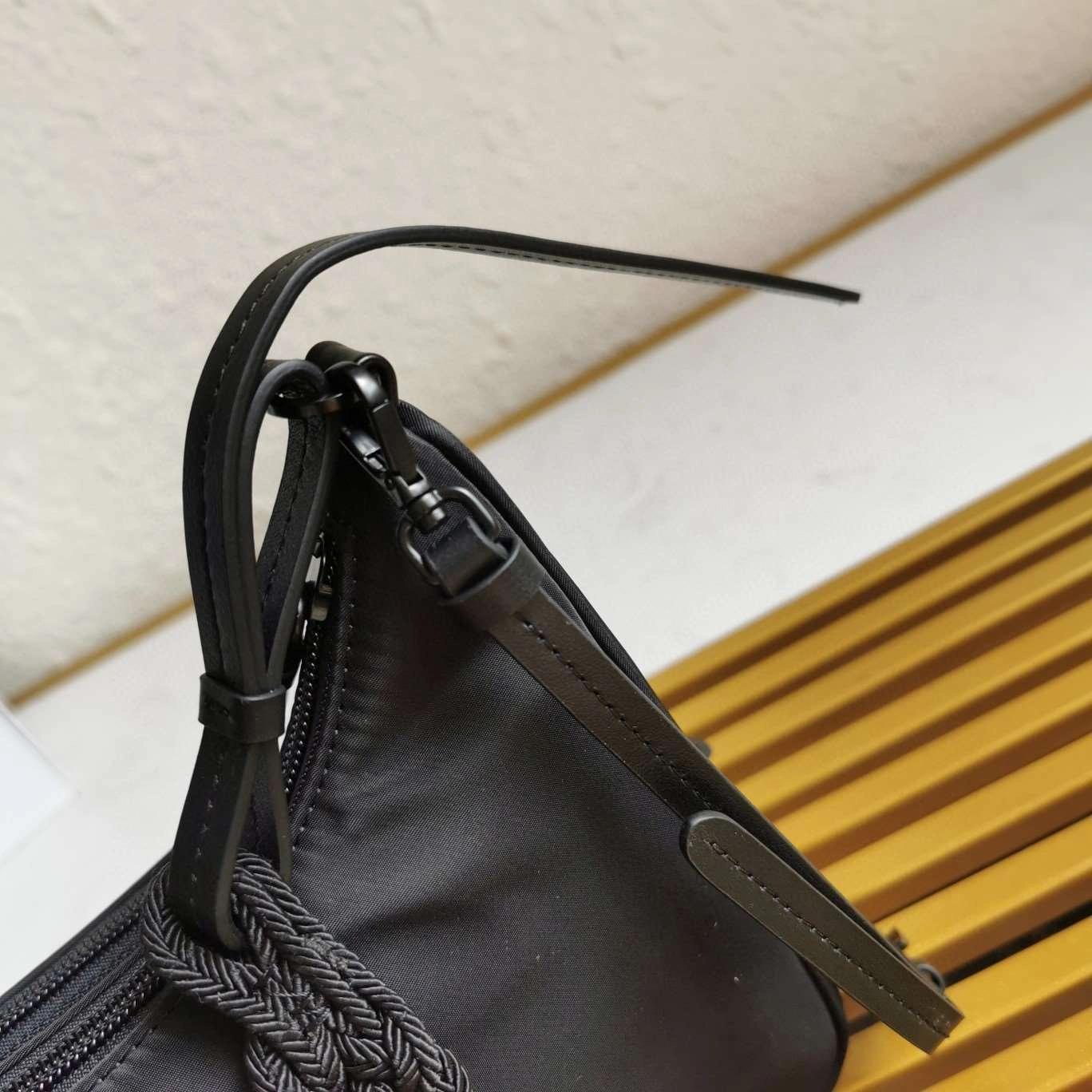 *MOMO--- 1BC123 item : A-B271H2564A