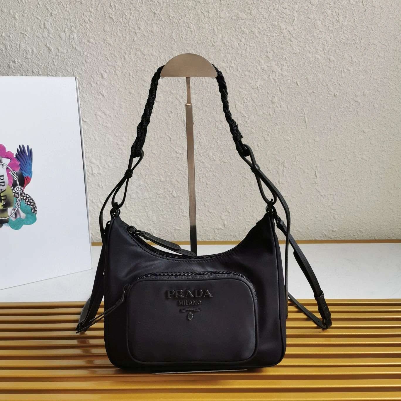 *MOMO--- 1BC123 item : A-B271H2564A