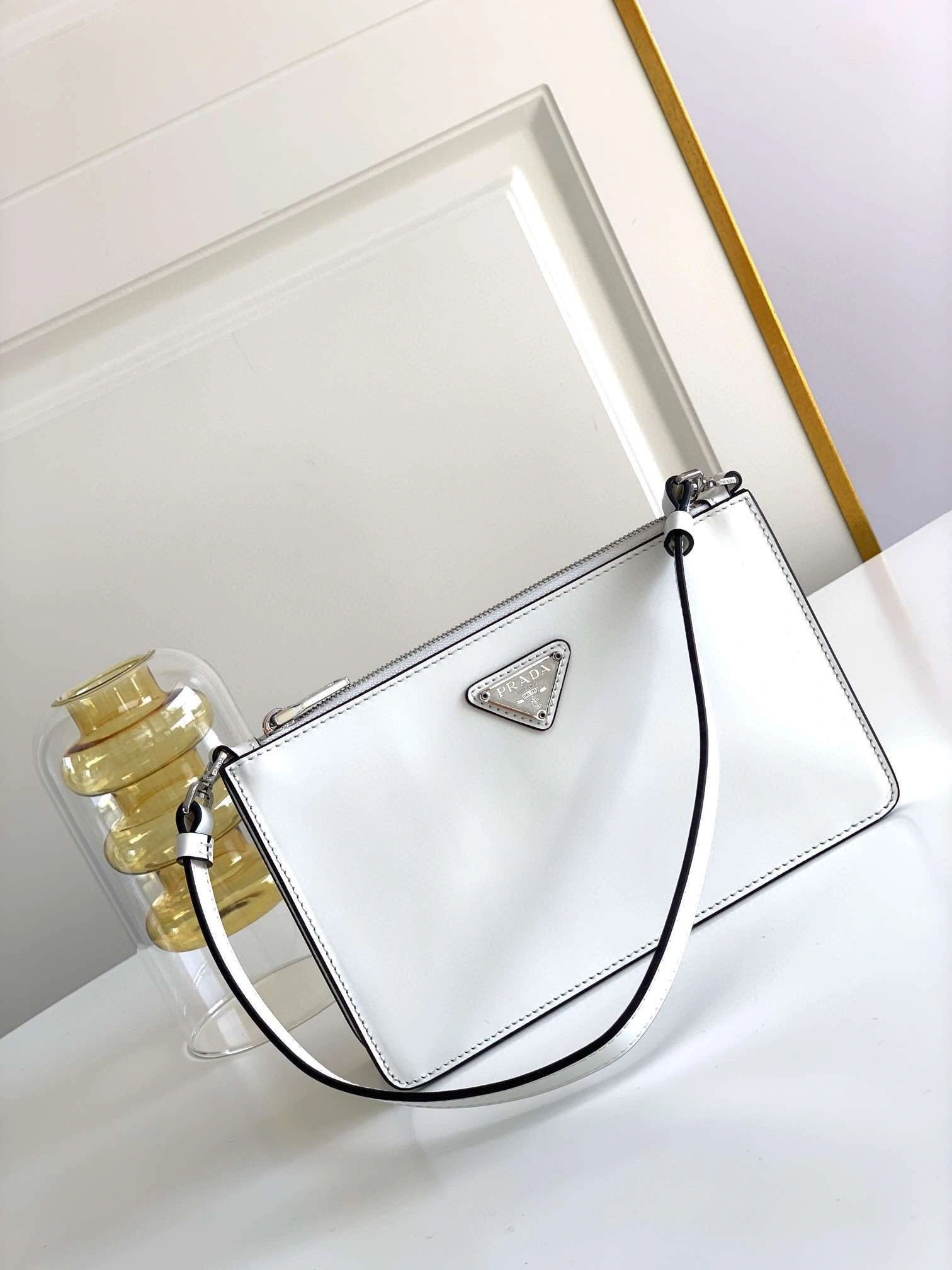 *MOMO--- 1BC155 item : A-B00H2833A