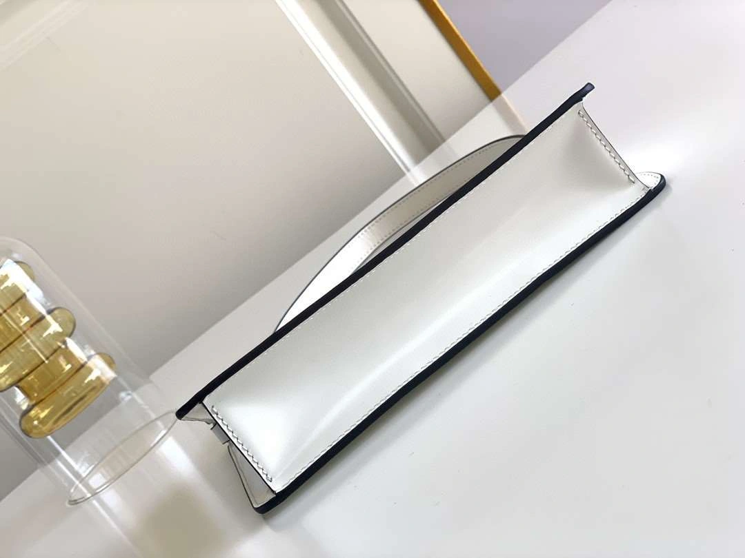 *MOMO--- 1BC155 item : A-B00H2833A