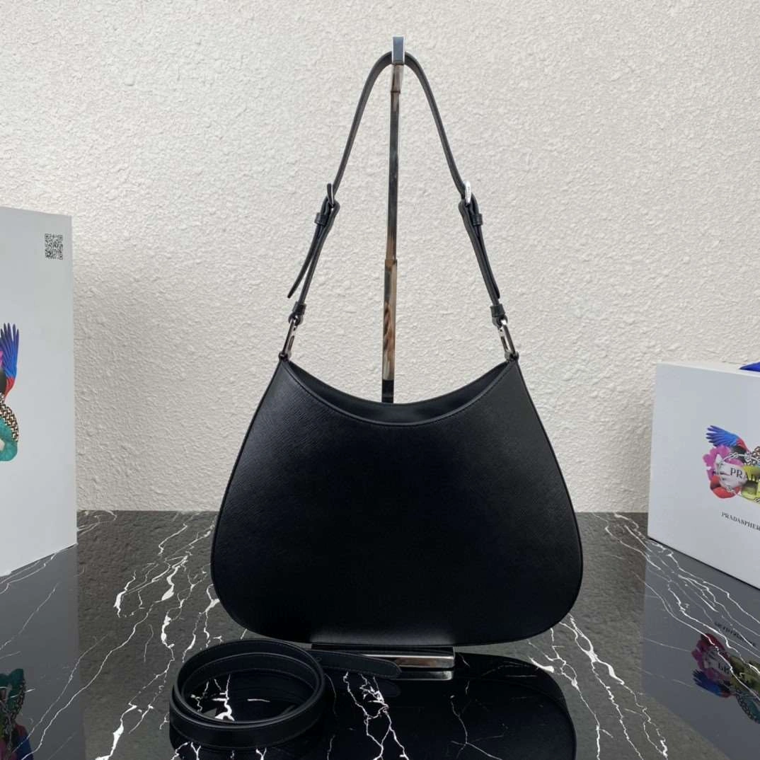 *MOMO--- 1BC156 cowhide item : A-B063I0105A