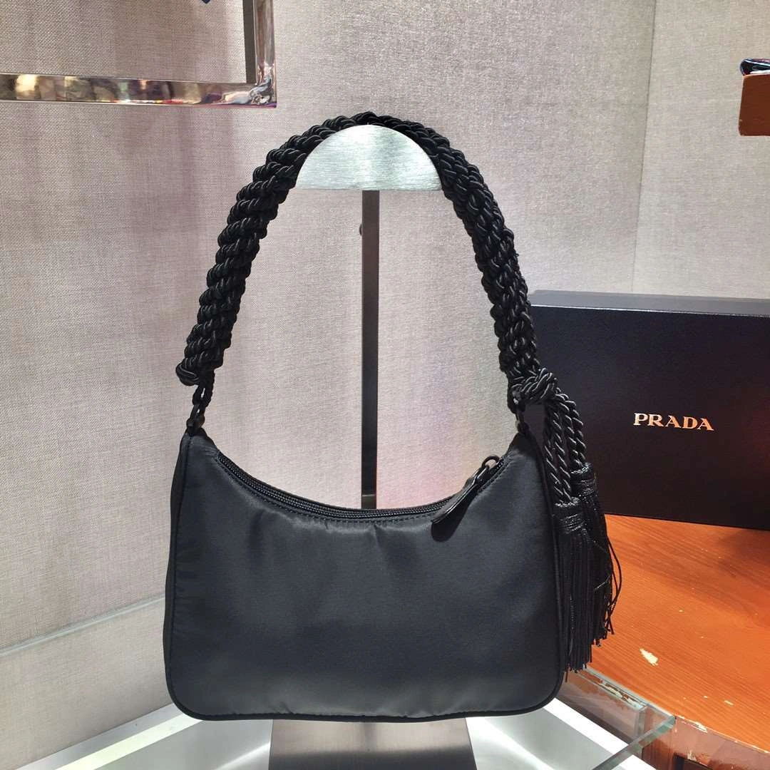 *MOMO--- 1BC204 item : A-B00H3063A