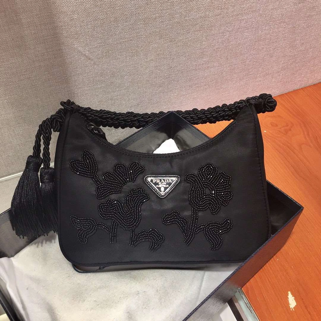 *MOMO--- 1BC204 item : A-B00H3063A