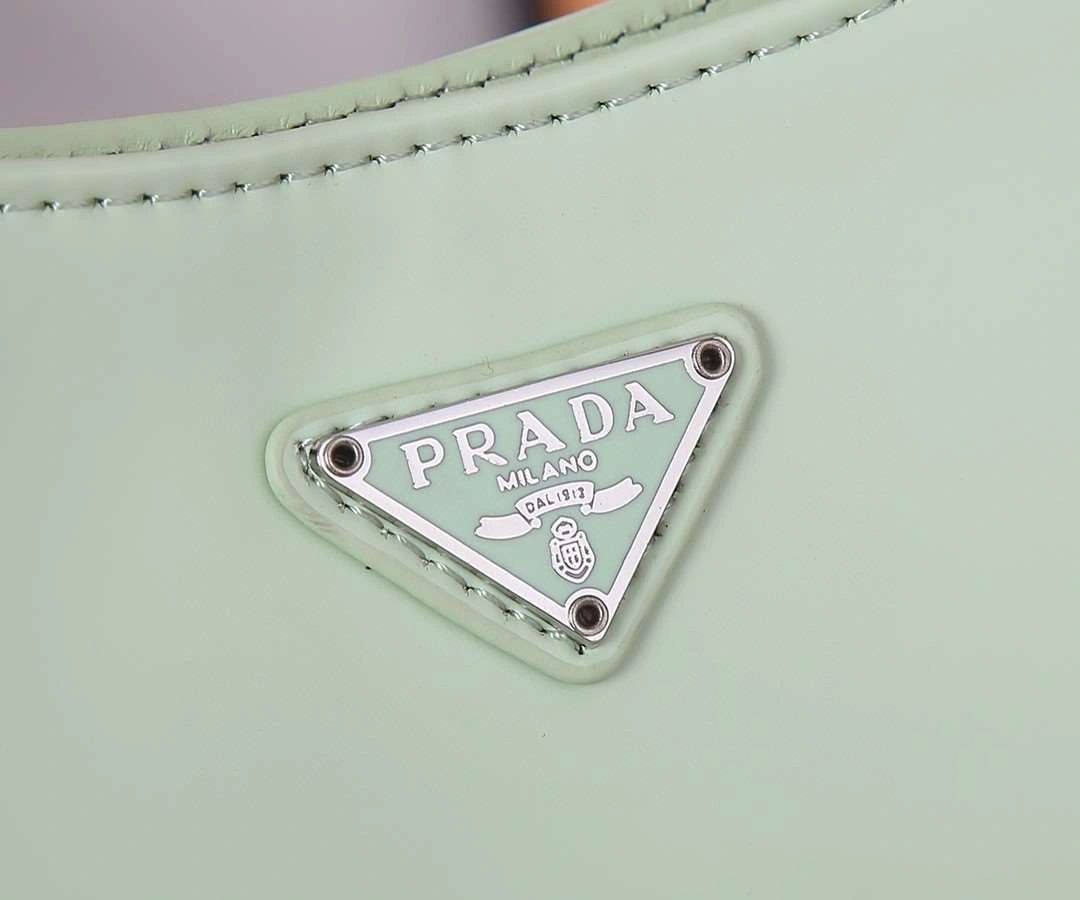 *MOMO--- 1BC499 item : A-B00H2473A