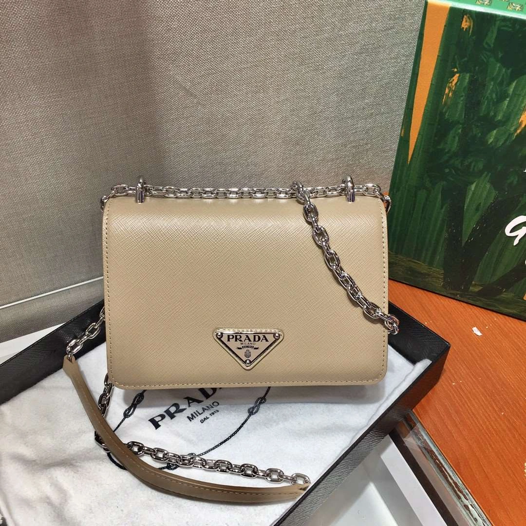 *MOMO--- 1BD032 cowhide item : A-B164H3121A