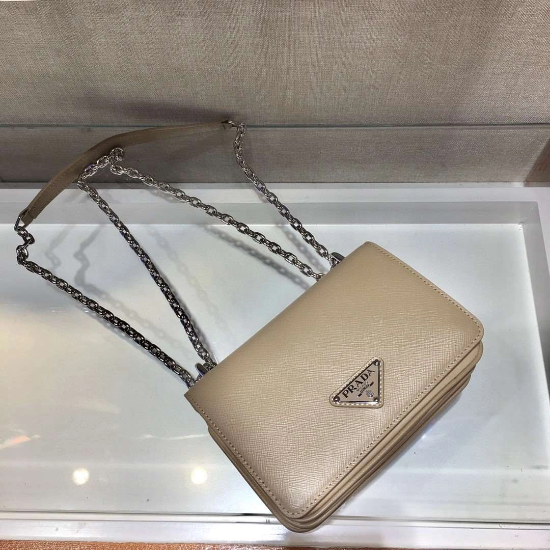 *MOMO--- 1BD032 cowhide item : A-B164H3121A