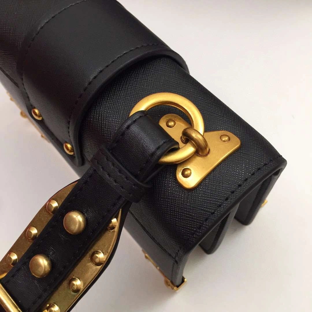*MOMO--- 1BD045 Calfskin item : A-B00H2701A