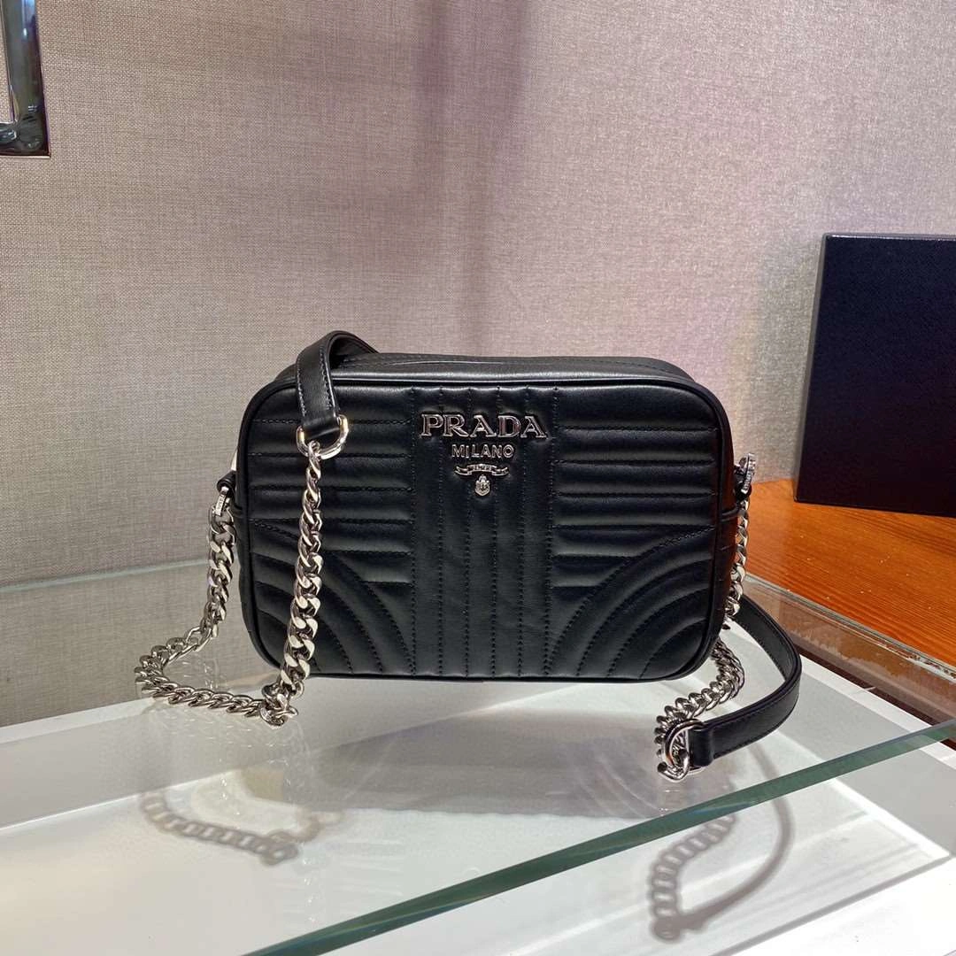 *MOMO--- 1BD083 Calfskin item : A-B00H2524A
