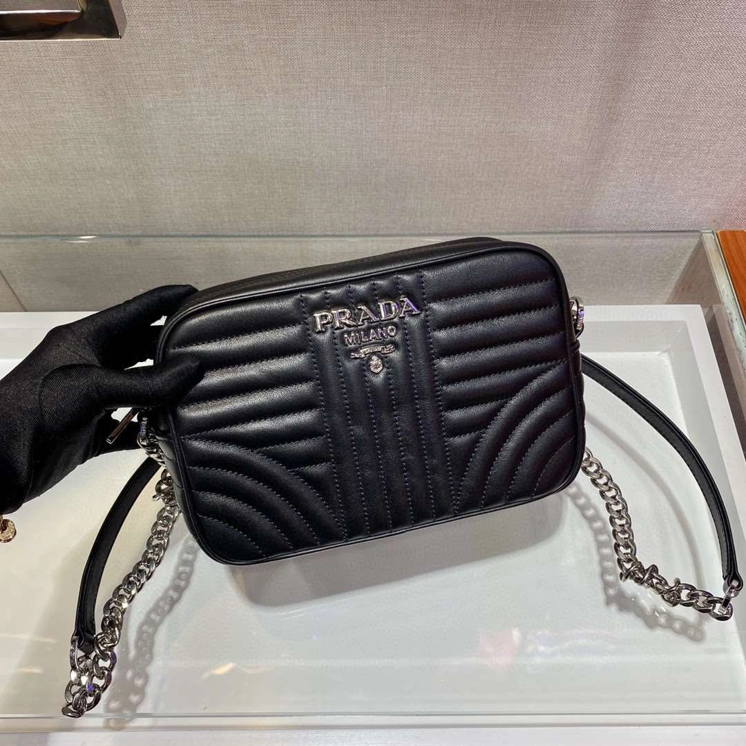 *MOMO--- 1BD083 Calfskin item : A-B00H2524A