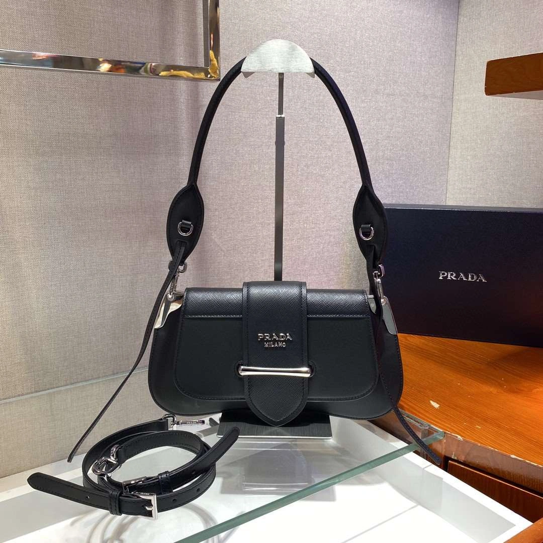 *MOMO--- 1BD168 Calfskin item : A-B00H2485A