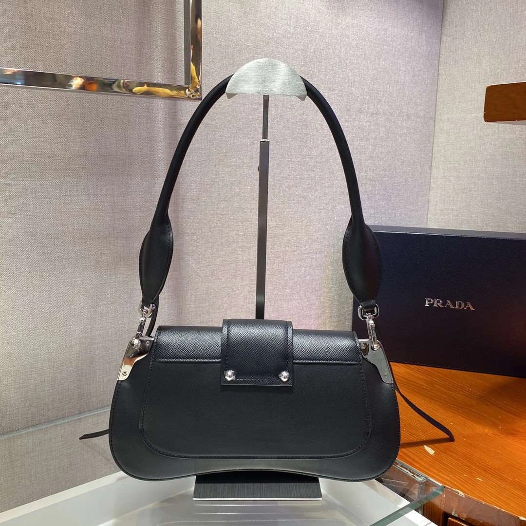 *MOMO--- 1BD168 Calfskin item : A-B00H2485A