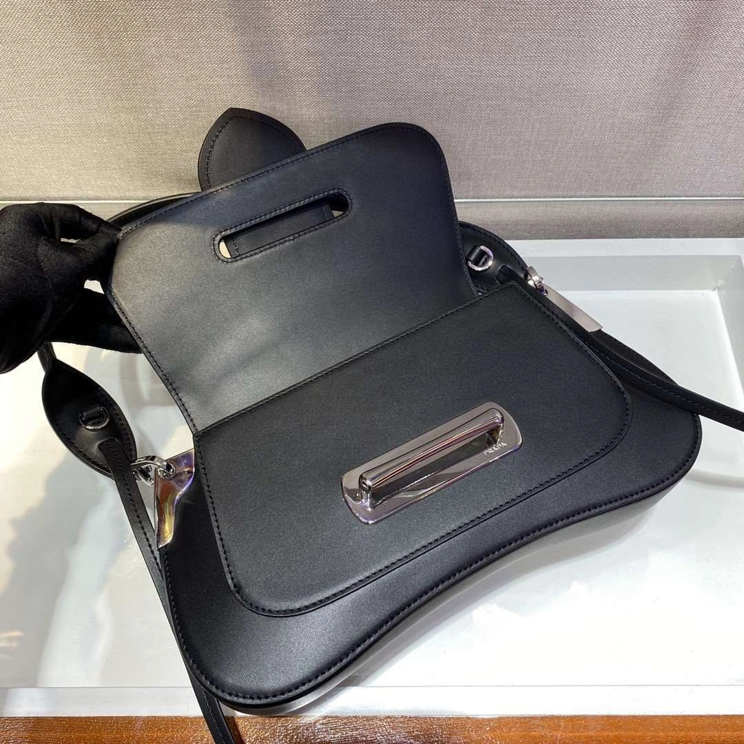 *MOMO--- 1BD168 Calfskin item : A-B00H2485A