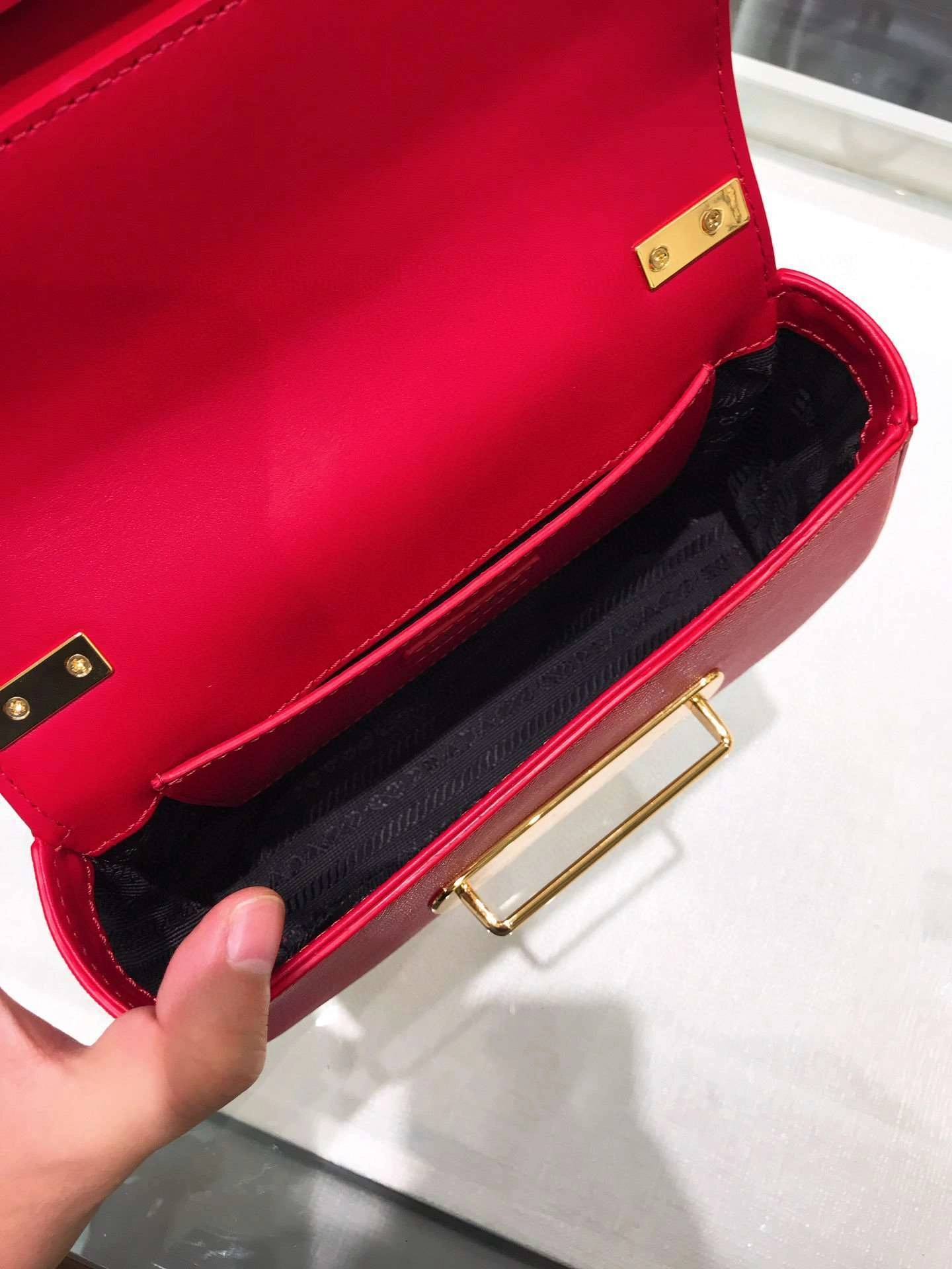 *MOMO--- 1BD219 item : A-B00H2723A