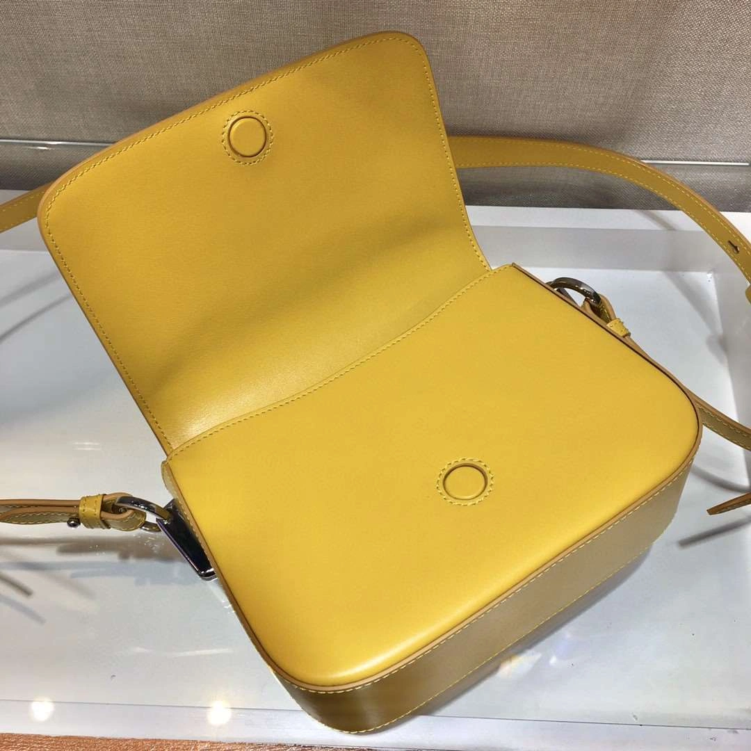 *MOMO--- 1BD249 cowhide item : A-B00H3058A