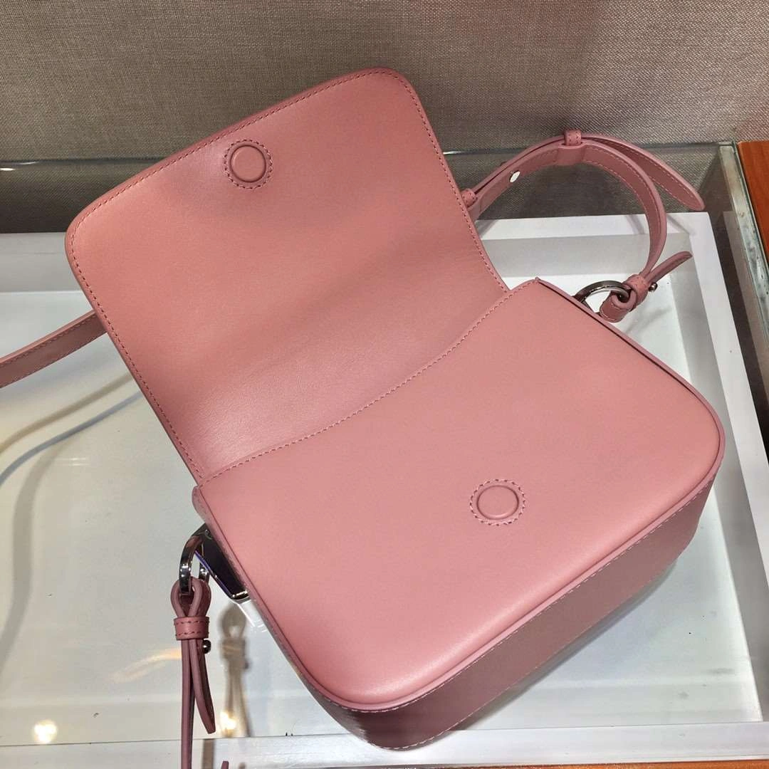 *MOMO--- 1BD249 cowhide item : A-B164H3059A