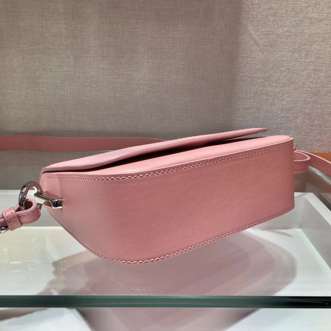 *MOMO--- 1BD249 cowhide item : A-B164H3059A
