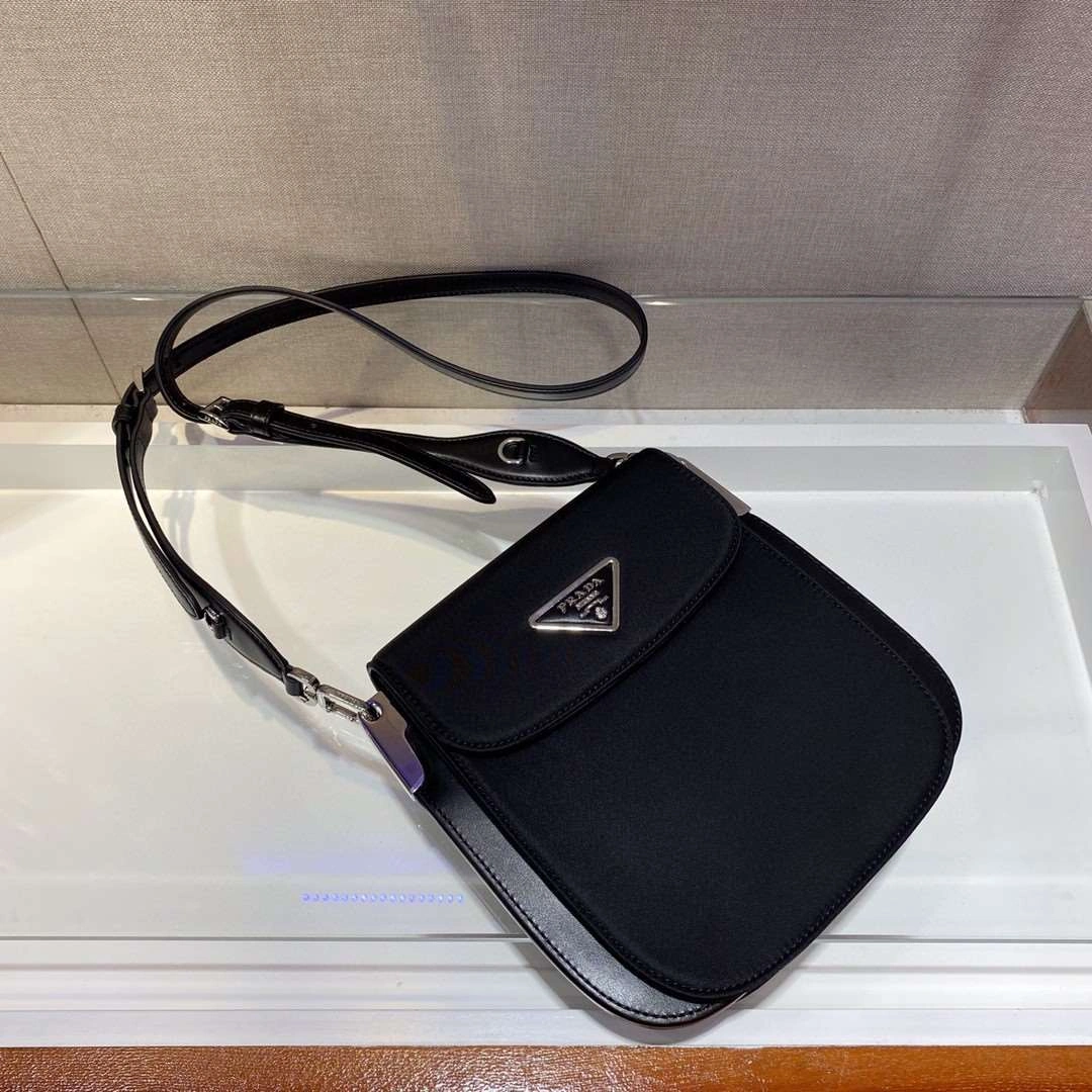 &*MOMO--- 1BD259 Calfskin item : A-B00H2532A