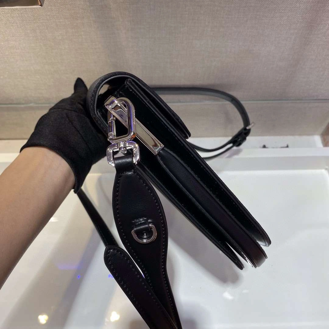 &*MOMO--- 1BD259 Calfskin item : A-B00H2532A